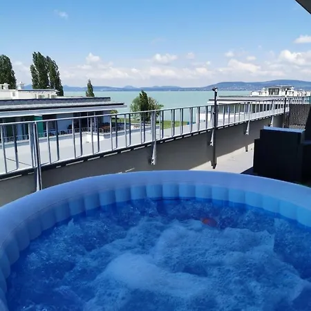 アパート Silver Gray バラトンレッレ