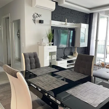 Silver Gray アパート