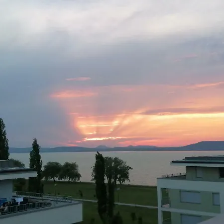 アパート Silver Gray バラトンレッレ